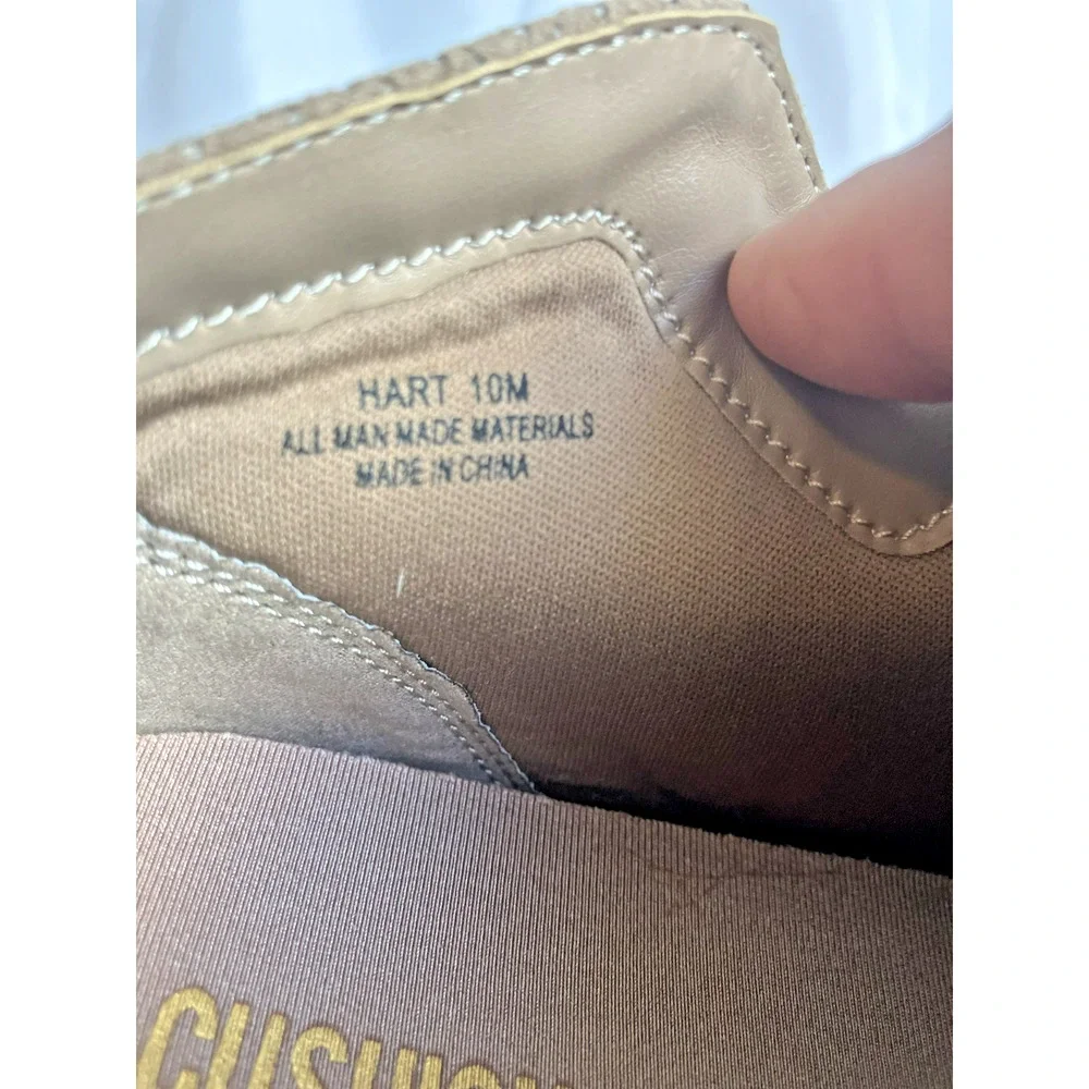 Cushionaire Sneakers Women
